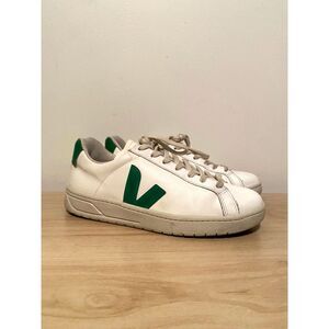 Veja Women’s Size 9 White Green Leather Sneakers Low Top Casual Shoes